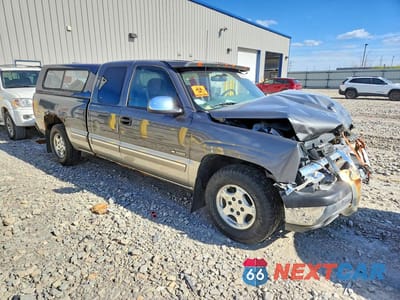 Czwarte zdjęcie samochodu z boku: 1999 CHEVROLET SILVERADO K1500 VIN:2GCEK19T3X1142540 - miniatura
