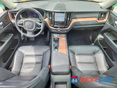 Zdjęcie 8 z 13 samochodu: 2023 VOLVO XC60 PLUS VIN:YV4L12RN7P1340753 - miniatura
