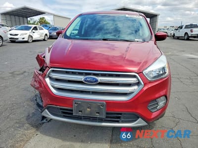 Piąte zdjęcie samochodu w środku: 2017 FORD ESCAPE SE VIN:1FMCU0GD8HUB02902 - miniatura