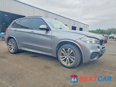 Czwarte zdjęcie samochodu z boku: 2016 BMW X5 SDRIVE35I VIN:5UXKR2C53G0R72217 - miniatura