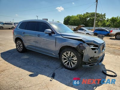 Czwarte zdjęcie samochodu z boku: 2020 VOLVO XC90 T6 MOMENTUM VIN:YV4A22PKXL1604779 - miniatura