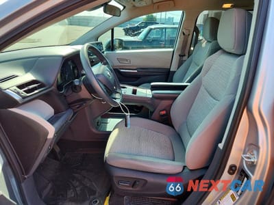 Zdjęcie 7 z 13 samochodu: 2022 TOYOTA SIENNA LE VIN:5TDKRKEC7NS083332 - miniatura