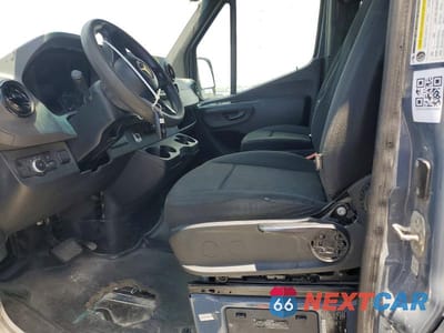 Zdjęcie 7 z 12 samochodu: 2019 MERCEDES BENZ SPRINTER 2500 DELIVERY VAN VIN:WD4PF1CD2KP125261 - miniatura