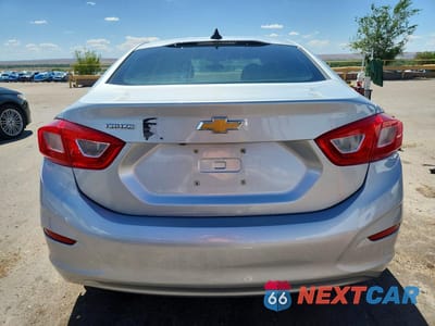 Zdjęcie 6 z 12 samochodu: 2017 CHEVROLET CRUZE LS VIN:1G1BC5SMXH7128884 - miniatura