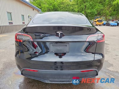 Zdjęcie 6 z 13 samochodu: 2025 TESLA MODEL Y VIN:7SAYGDEE9SA355960 - miniatura