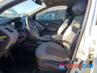 Zdjęcie 7 z 13 samochodu: 2012 HYUNDAI TUCSON GLS VIN:KM8JU3AC1CU337658 - miniatura