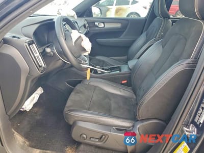 Zdjęcie 7 z 13 samochodu: 2022 VOLVO XC40 P8 RECHARGE PLUS VIN:YV4ED3UR7N2643975 - miniatura