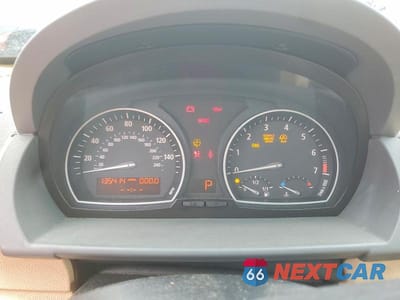 Zdjęcie 9 z 14 samochodu: 2004 BMW X3 3.0I VIN:WBXPA93404WC32640 - miniatura