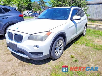 Drugie zdjęcie samochodu z przodu: 2013 BMW X1 XDRIVE28I VIN:WBAVL1C53DVR86785 - miniatura