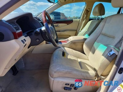 Zdjęcie 7 z 12 samochodu: 2010 LEXUS LS 460 VIN:JTHBL5EFXA5092019 - miniatura