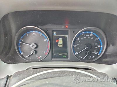 Zdjęcie 9 z 13 samochodu: 2018 TOYOTA RAV4 XLE VIN:2T3RFREVXJW752395 - miniatura