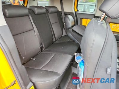 Zdjęcie 10 z 12 samochodu: 2010 TOYOTA FJ CRUISER BASE VIN:JTEBU4BF8AK071843 - miniatura
