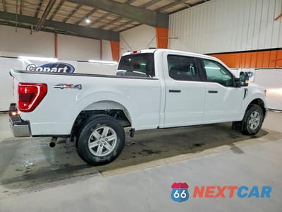 Trzecie zdjęcie samochodu z tyłu: 2023 FORD F150 SUPERCREW VIN:1FTFW1E54PKD32038 - miniatura