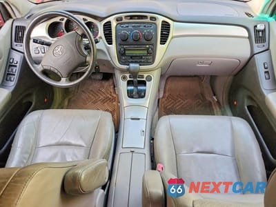 Zdjęcie 8 z 13 samochodu: 2005 TOYOTA HIGHLANDER LIMITED VIN:JTEEP21A150075457 - miniatura