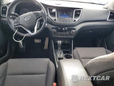 Zdjęcie 8 z 13 samochodu: 2017 HYUNDAI TUCSON NIGHT VIN:KM8J33A28HU442456 - miniatura