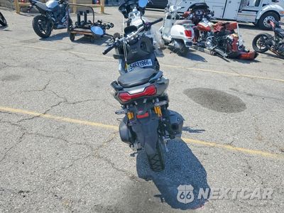 Czwarte zdjęcie samochodu z boku: 2026 HONDA ADV160 A VIN:MLHKF5452T5200912 - miniatura