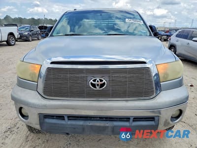 Piąte zdjęcie samochodu w środku: 2013 TOYOTA TUNDRA CREWMAX SR5 VIN:5TFEM5F16DX055413 - miniatura