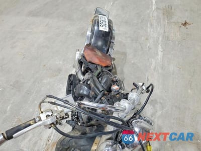 Piąte zdjęcie samochodu w środku: 2003 SUZUKI VL800 VIN:JS1VS54AX32111528 - miniatura