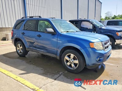 Czwarte zdjęcie samochodu z boku: 2009 FORD ESCAPE XLT VIN:1FMCU03G09KA92248 - miniatura