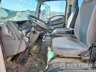 Zdjęcie 7 z 12 samochodu: 2016 ISUZU NPR HD BOX TRUCK VIN:JALC4J166G7001857 - miniatura