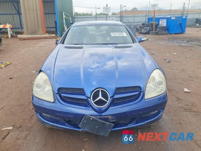 Piąte zdjęcie samochodu w środku: 2005 MERCEDES-BENZ SLK 350 VIN:WDBWK56F85F025308 - miniatura