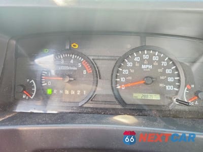 Zdjęcie 9 z 12 samochodu: 2018 ISUZU NPR HD VIN:54DC4W1B4JS811015 - miniatura