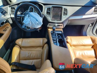 Zdjęcie 8 z 13 samochodu: 2016 VOLVO XC90 T6 VIN:YV4A22PK3G1036350 - miniatura