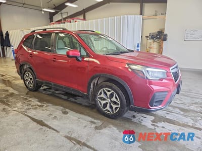Czwarte zdjęcie samochodu z boku: 2019 SUBARU FORESTER PREMIUM VIN:JF2SKAEC8KH582186 - miniatura