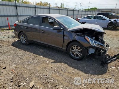 Czwarte zdjęcie samochodu z boku: 2017 HYUNDAI SONATA SE VIN:5NPE24AF5HH488712 - miniatura