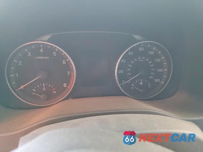 Zdjęcie 9 z 12 samochodu: 2017 HYUNDAI ELANTRA SE VIN:5NPD74LF2HH089542 - miniatura