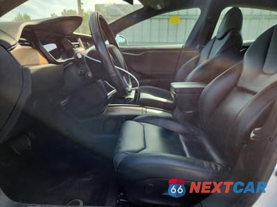 Zdjęcie 7 z 14 samochodu: 2019 TESLA MODEL S VIN:5YJSA1E27KF343804 - miniatura