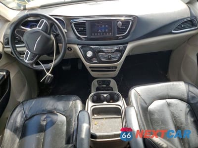 Zdjęcie 8 z 13 samochodu: 2020 CHRYSLER PACIFICA TOURING L VIN:2C4RC1BG6LR134763 - miniatura