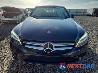 Piąte zdjęcie samochodu w środku: 2019 MERCEDES-BENZ C 300 VIN:55SWF8DB7KU314069 - miniatura