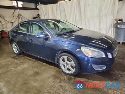 Czwarte zdjęcie samochodu z boku: 2013 VOLVO S60 T5 VIN:YV1612FH4D2217300 - miniatura
