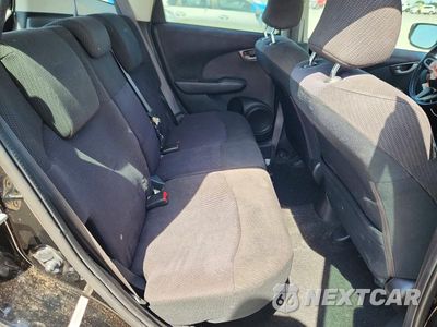 Zdjęcie 10 z 13 samochodu: 2013 HONDA FIT SPORT VIN:JHMGE8H54DC060638 - miniatura