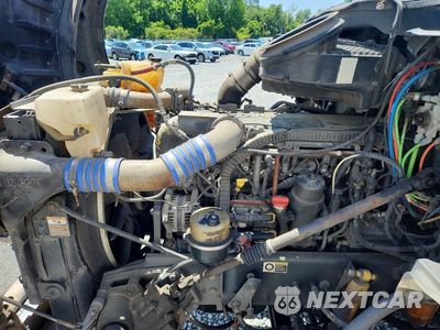 Zdjęcie 7 z 10 samochodu: 2016 KENWORTH T880 SEMI TRUCK VIN:1XKZDP9X1GJ102419 - miniatura
