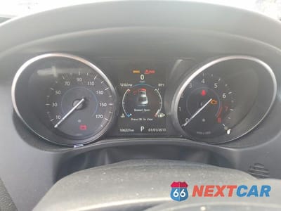 Zdjęcie 9 z 12 samochodu: 2017 JAGUAR XE VIN:SAJAR4BG8HA962887 - miniatura