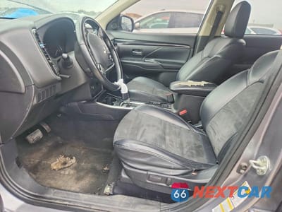 Zdjęcie 7 z 13 samochodu: 2019 MITSUBISHI OUTLANDER SE VIN:JA4AD3A39KZ044073 - miniatura
