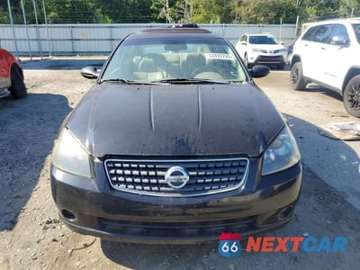 Piąte zdjęcie samochodu w środku: 2005 NISSAN ALTIMA 3.5 SE VIN:1N4BL11D15C359845 - miniatura