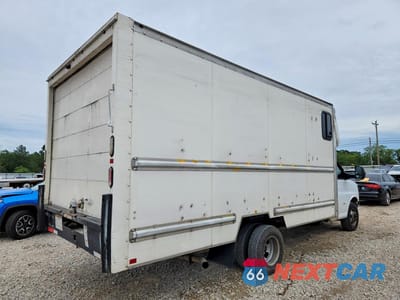 Trzecie zdjęcie samochodu z tyłu: 2020 CHEVROLET EXPRESS G3500 DELIVERY TRUCK VIN:1GB3GSCGXL1273852 - miniatura
