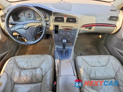 Zdjęcie 8 z 12 samochodu: 2004 VOLVO S60 VIN:YV1RS61T042326379 - miniatura
