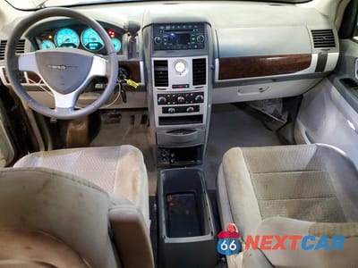 Zdjęcie 8 z 12 samochodu: 2010 CHRYSLER TOWN & COUNTRY TOURING VIN:2A4RR5D17AR454535 - miniatura