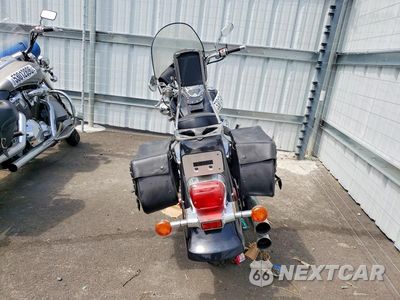 Czwarte zdjęcie samochodu z boku: 2002 SUZUKI VL800 VIN:JS1VS54A522107370 - miniatura