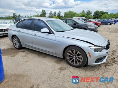 Czwarte zdjęcie samochodu z boku: 2016 BMW 320 XI VIN:WBA8E5G53GNU21479 - miniatura