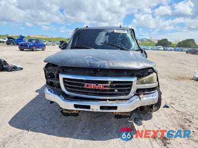 Piąte zdjęcie samochodu w środku: 2005 GMC NEW SIERRA K1500 VIN:1GTEK19B15Z279701 - miniatura