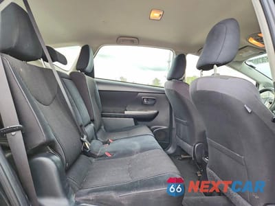 Zdjęcie 10 z 12 samochodu: 2016 TOYOTA PRIUS V THREE VIN:JTDZN3EU9GJ046422 - miniatura