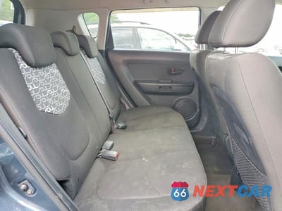 Zdjęcie 10 z 12 samochodu: 2010 KIA SOUL + VIN:KNDJT2A2XA7072856 - miniatura