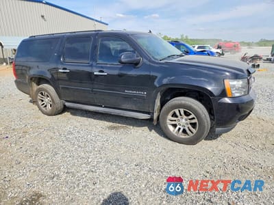 Czwarte zdjęcie samochodu z boku: 2008 CHEVROLET SUBURBAN K1500 LS VIN:3GNFK16358G200642 - miniatura