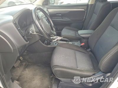 Zdjęcie 7 z 13 samochodu: 2016 MITSUBISHI OUTLANDER SE VIN:JA4AZ3A30GZ017241 - miniatura