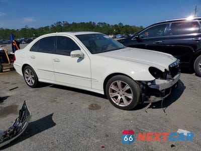 Czwarte zdjęcie samochodu z boku: 2009 MERCEDES-BENZ E 350 VIN:WDBUF56X49B428624 - miniatura